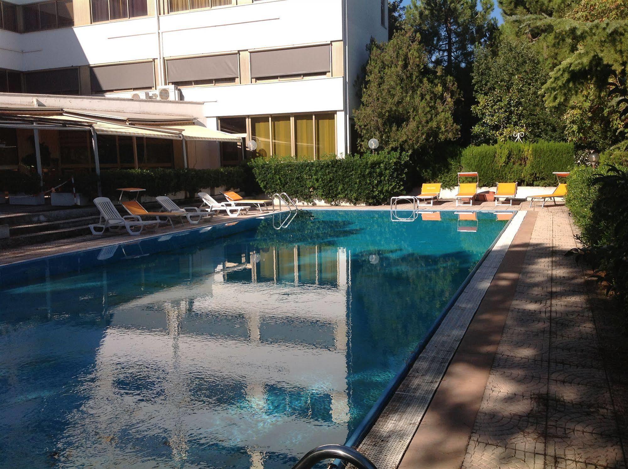 Hotel Anxanum Ланчано Екстер'єр фото